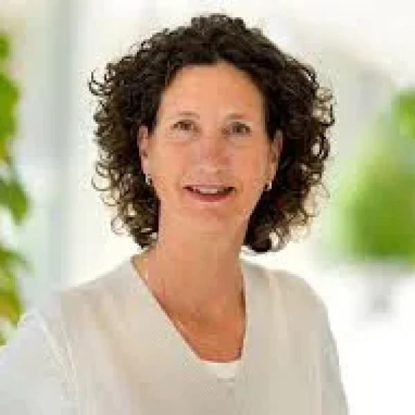 Jacqueline Stouthard